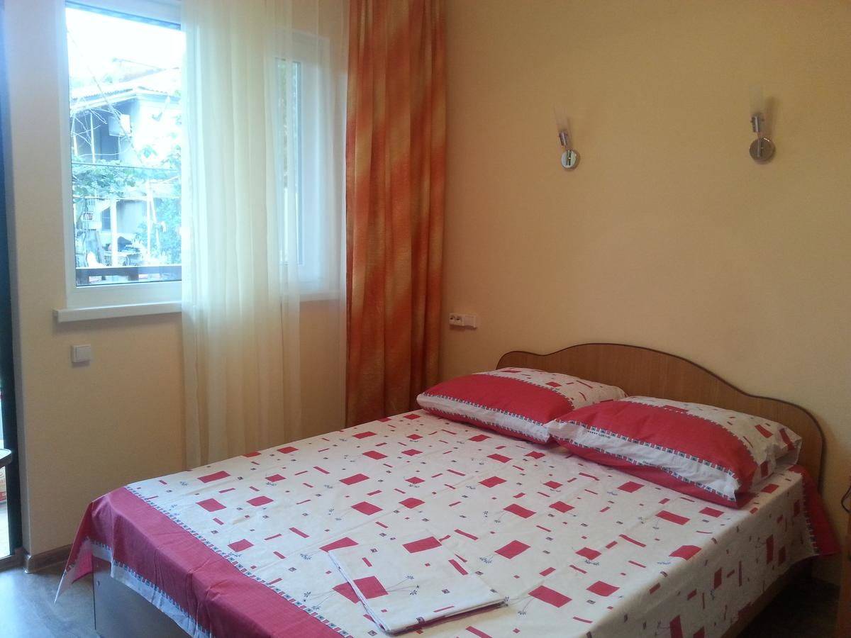 Фото Гостевого дома Гостевой дом Южная Пальмира Пицунда 19